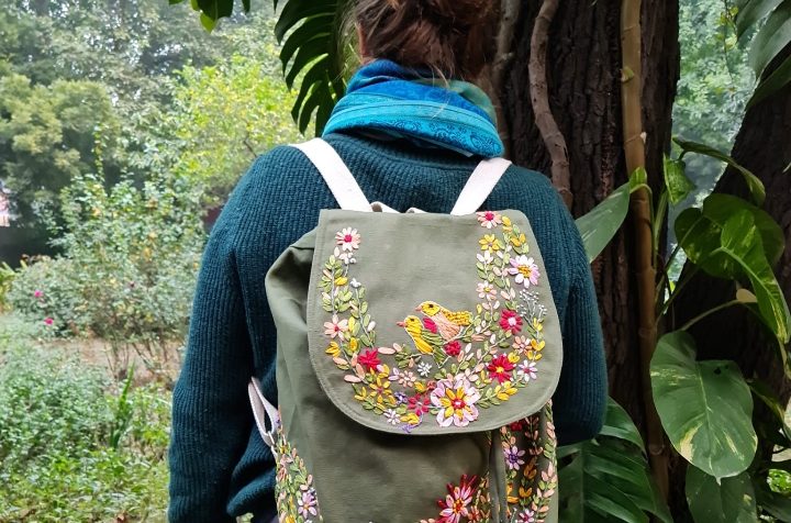 Sundapath-Rucksack im Alltag getragen